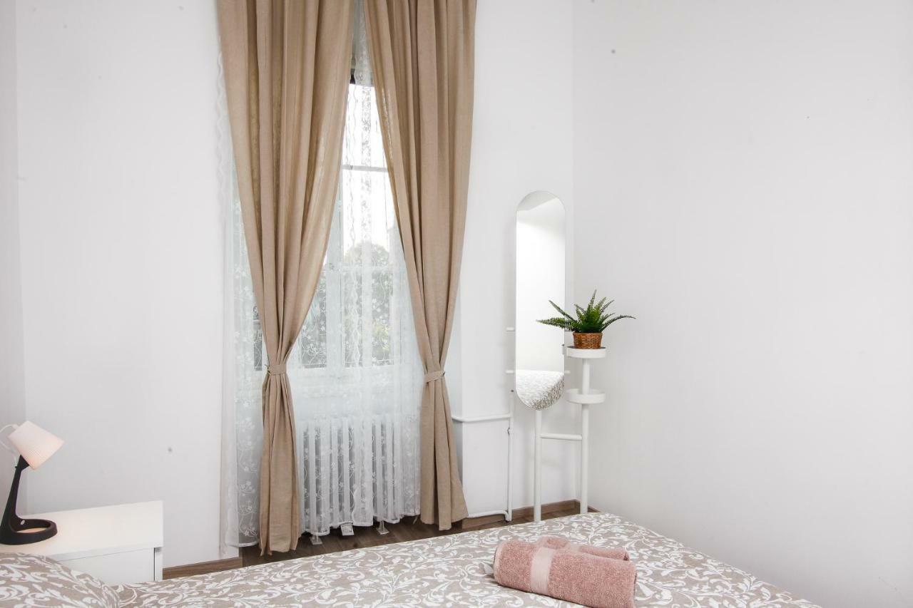 Apartment Kensi*** Pula Buitenkant foto